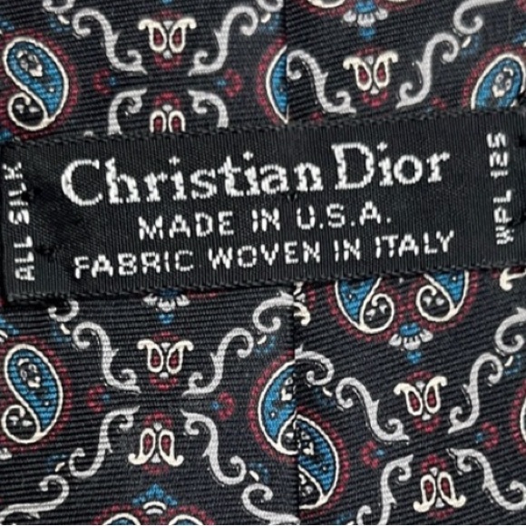 Christian Dior Italian wool, made in the USA, classy and elegant - Picture 2 of 7